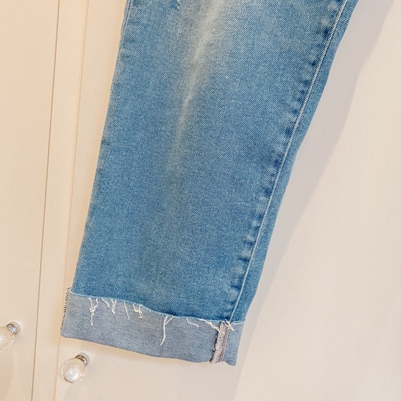 Hudson high rise Zooey cropped jeans! - Picture 3 of 5